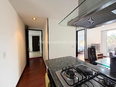 Apartaestudio en venta en El Batan, Bogotá, 45 m² · foto 2 de 12