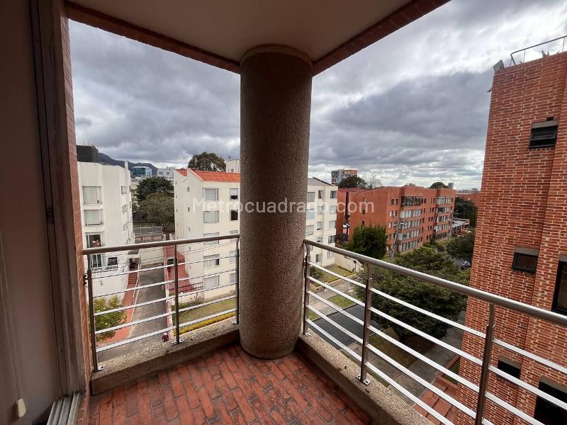 Piso – Bogotá, Santa Bárbara, Localidad Usaquén - Más
