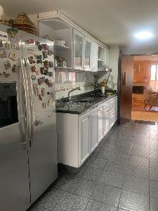 Apartamento en venta en Polo Club, Bogotá · foto 4 de 13