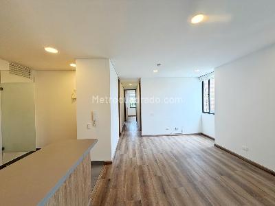 Apartamento de 3 alcobas en venta en Pasadena, Bogotá, 76 m² · foto 9 de 17
