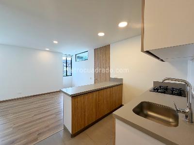 Apartamento de 3 alcobas en venta en Pasadena, Bogotá, 76 m² · foto 3 de 17
