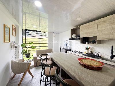 Apartaestudio en venta en Colina Campestre, Bogotá, 40 m² · foto 2 de 9