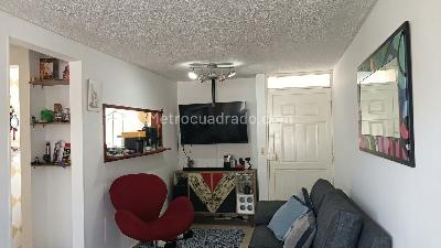 Apartamento de 3 alcobas en venta en Modelo Norte, Bogotá, 50 m² · foto 2 de 16