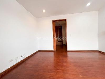 Apartamento de 3 alcobas en venta en Gratamira, Bogotá, 131 m² · foto 11 de 20