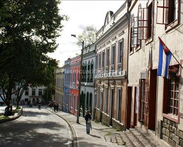 Casa de 5 alcobas en venta en La Candelaria, Bogotá, 450 m² · foto 2 de 9
