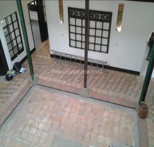 Casa de 5 alcobas en venta en La Candelaria, Bogotá, 450 m² · foto 4 de 9