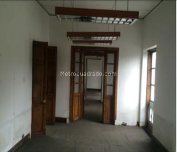 Casa de 5 alcobas en venta en La Candelaria, Bogotá, 450 m² · foto 6 de 9