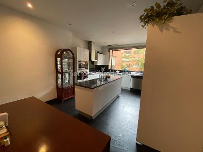 Apartamento de 3 alcobas en venta en Los Rosales, Bogotá, 380 m² · foto 12 de 13