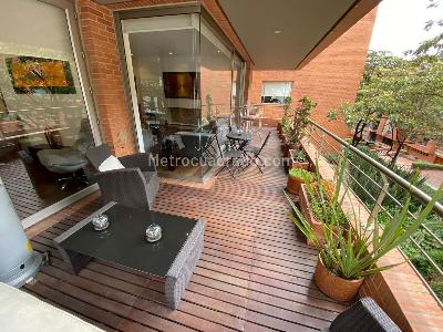 Apartamento de 3 alcobas en venta en Los Rosales, Bogotá, 380 m² · foto 3 de 13