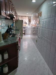 Apartamento de 4 alcobas en venta en Santa Barbara, Bogotá, 153 m² · foto 4 de 19