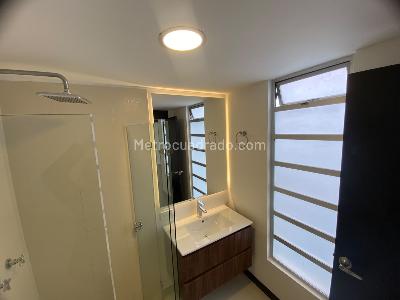 Casa de 3 alcobas en venta en Santa Barbara Central, Bogotá, 183 m² · foto 13 de 17
