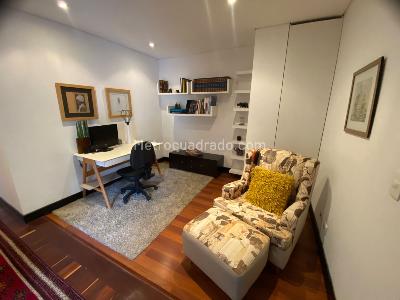 Apartamento de 2 alcobas en venta en Los Rosales, Bogotá, 210 m² · foto 3 de 16