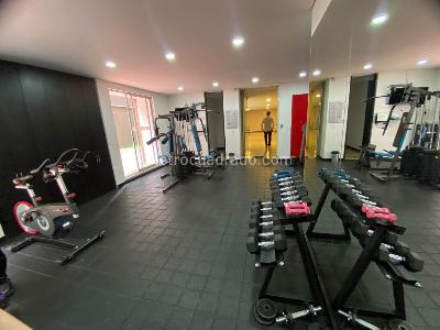 Apartamento de 2 alcobas en venta en Los Rosales, Bogotá, 210 m² · foto 16 de 16
