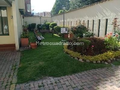 Casa de 3 alcobas en arriendo en Cedro Golf, Bogotá, 142 m² · foto 3 de 10