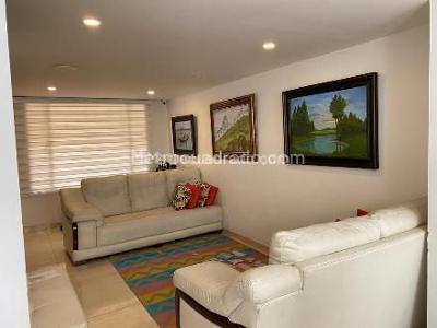 Casa de 3 alcobas en arriendo en Cedro Golf, Bogotá, 142 m² · foto 4 de 10