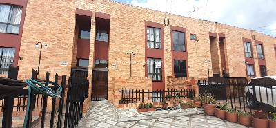 Casa de 3 alcobas en venta en Hayuelos Capellania, Bogotá, 129 m² · foto 4 de 20