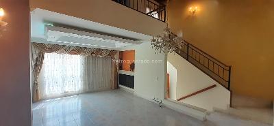 Casa de 3 alcobas en venta en Hayuelos Capellania, Bogotá, 129 m² · foto 2 de 20
