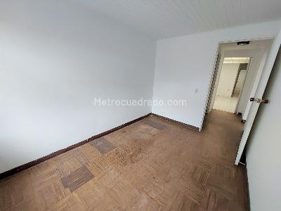 Casa de 5 alcobas en venta en Cedritos Lisboa, Bogotá, 250 m² · foto 9 de 19