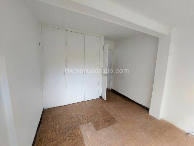 Casa de 5 alcobas en venta en Cedritos Lisboa, Bogotá, 250 m² · foto 2 de 19