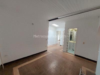 Casa de 5 alcobas en venta en Cedritos Lisboa, Bogotá, 250 m² · foto 3 de 19