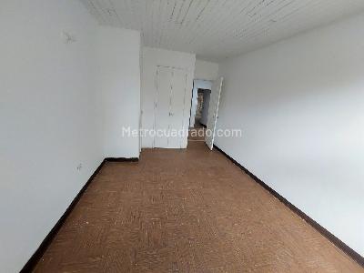 Casa de 5 alcobas en venta en Cedritos Lisboa, Bogotá, 250 m² · foto 4 de 19