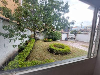 Casa de 5 alcobas en venta en Cedritos Lisboa, Bogotá, 250 m² · foto 18 de 19