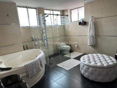 Casa de 4 alcobas en venta en Los Nogales De San Simon, Bogotá, 398 m² · foto 8 de 19