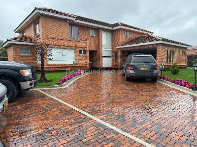 Casa de 4 alcobas en venta en Los Nogales De San Simon, Bogotá, 398 m² · foto 16 de 19