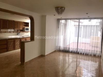 Casa en venta en Ilarco, Bogotá · foto 3 de 10