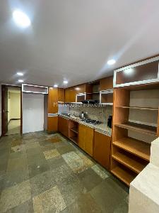 Apartamento de 3 alcobas en venta en Cedritos Cedro Golf, Bogotá, 197 m² · foto 15 de 20