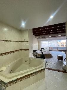 Apartamento de 3 alcobas en venta en Cedritos Cedro Golf, Bogotá, 197 m² · foto 6 de 20