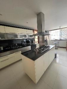 Apartamento en venta en Chico Reservado Chico, Bogotá · foto 4 de 19