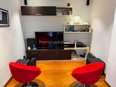Apartamento de 3 alcobas en venta en Cerros De Santa Barbara, Bogotá, 229 m² · foto 10 de 19