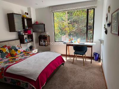 Apartamento de 3 alcobas en venta en Cerros De Santa Barbara, Bogotá, 229 m² · foto 6 de 19