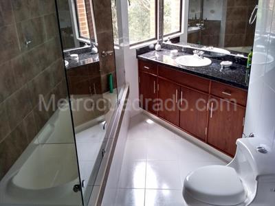Apartamento de 3 alcobas en venta en Sierras Del Moral, Bogotá, 176 m² · foto 13 de 20