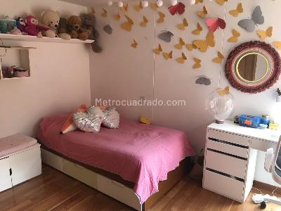 Apartamento de 3 alcobas en venta en Emaus Rosales, Bogotá, 158 m² · foto 4 de 20