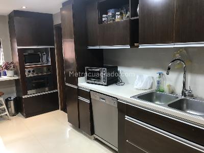 Apartamento de 3 alcobas en venta en Emaus Rosales, Bogotá, 158 m² · foto 9 de 20