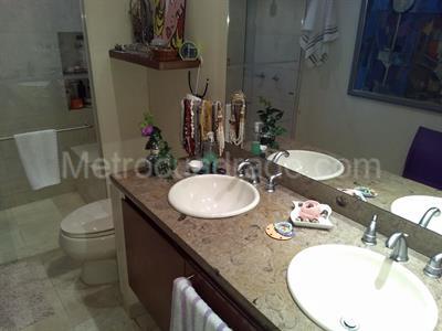 Apartamento de 3 alcobas en venta en Sierras Del Moral, Bogotá, 191 m² · foto 16 de 19