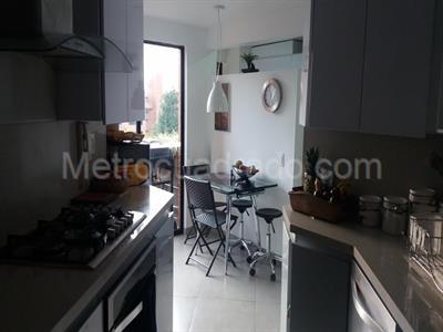 Apartamento de 3 alcobas en venta en Sierras Del Moral, Bogotá, 220 m² · foto 4 de 19