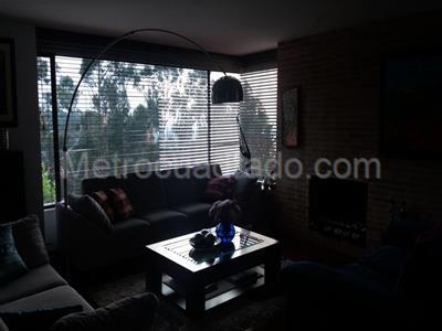 Apartamento de 3 alcobas en venta en Sierras Del Moral, Bogotá, 220 m² · foto 10 de 19