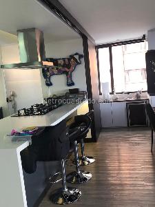 Apartamento de 3 alcobas en venta en Altos De Chico, Bogotá, 200 m² · foto 3 de 16