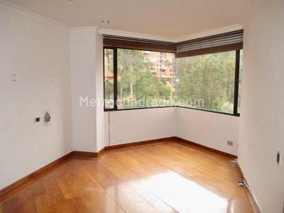 Apartamento de 3 alcobas en venta en Sierras Del Moral, Bogotá, 176 m² · foto 4 de 20
