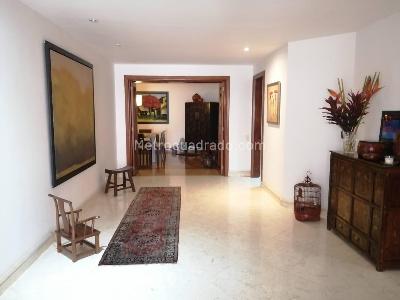 Apartamento de 4 alcobas en venta en Chico Los Rosales, Bogotá, 375 m² · foto 17 de 17