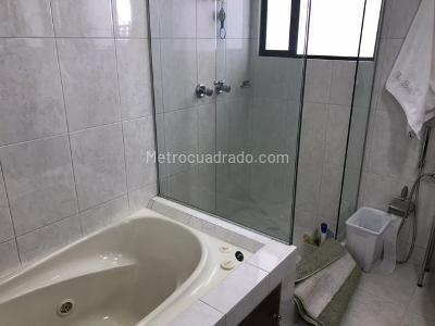 Apartamento de 4 alcobas en venta en Rosales Bella Vista, Bogotá, 305 m² · foto 17 de 20