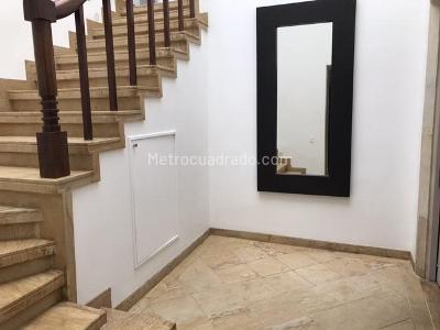Apartamento de 4 alcobas en venta en Chapinero Alto Emaus, Bogotá, 300 m² · foto 17 de 20