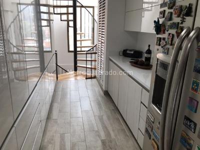 Apartamento de 4 alcobas en venta en Chapinero Alto Emaus, Bogotá, 300 m² · foto 15 de 20