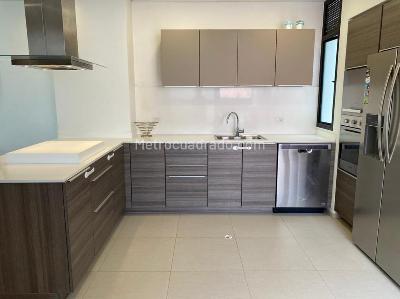 Apartamento de 2 alcobas en venta en Calleja Alta, Bogotá, 101 m² · foto 6 de 18