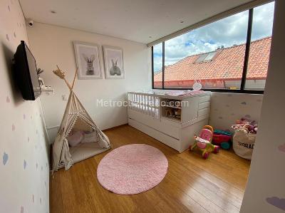 Apartamento de 2 alcobas en venta en Calleja Alta, Bogotá, 101 m² · foto 14 de 18