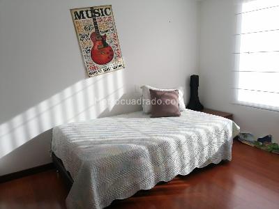Apartamento de 3 alcobas en venta en Sierras Del Moral, Bogotá, 191 m² · foto 11 de 20