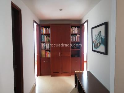 Apartamento de 3 alcobas en venta en Sierras Del Moral, Bogotá, 191 m² · foto 9 de 20